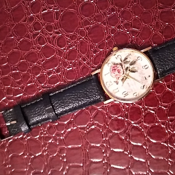 Rose Face Analog Leather Watch Black - Picture 3 of 6